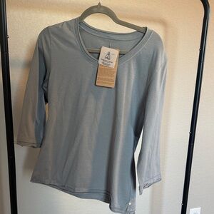 NWT Neon Buddha Women's Mid Sleeve Top in Gray